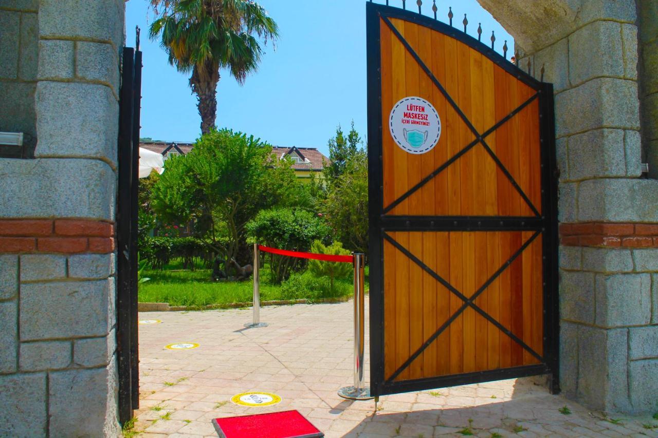 Carmina Hotel Ovacık Buitenkant foto