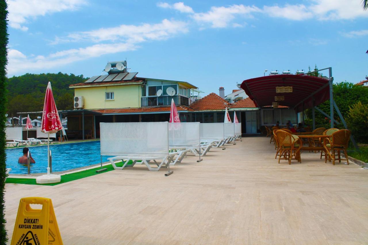 Carmina Hotel Ovacık Buitenkant foto