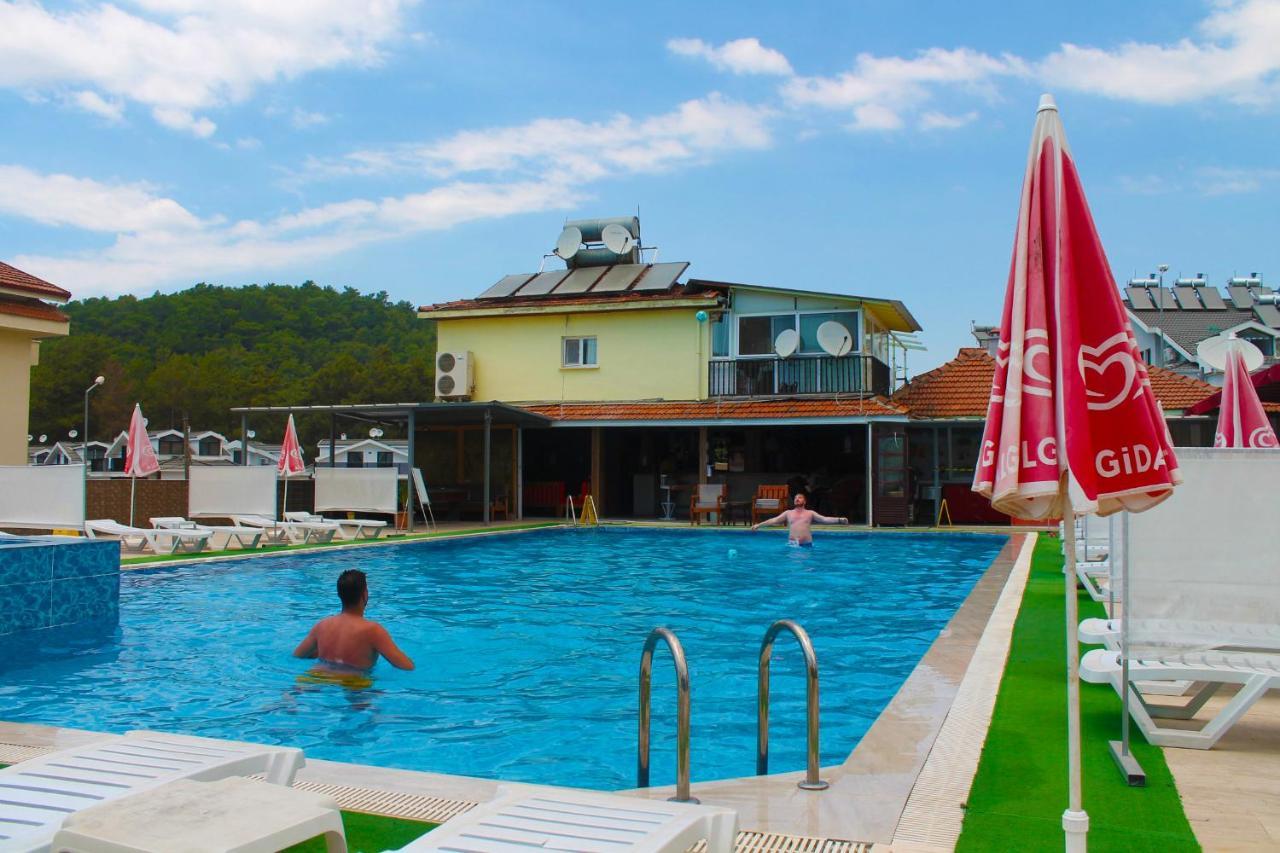 Carmina Hotel Ovacık Buitenkant foto
