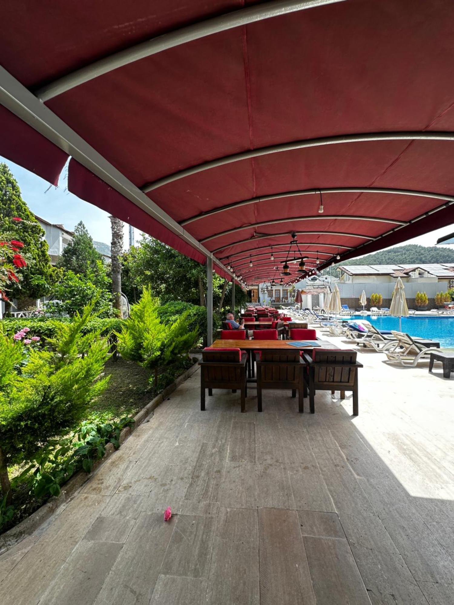 Carmina Hotel Ovacık Buitenkant foto