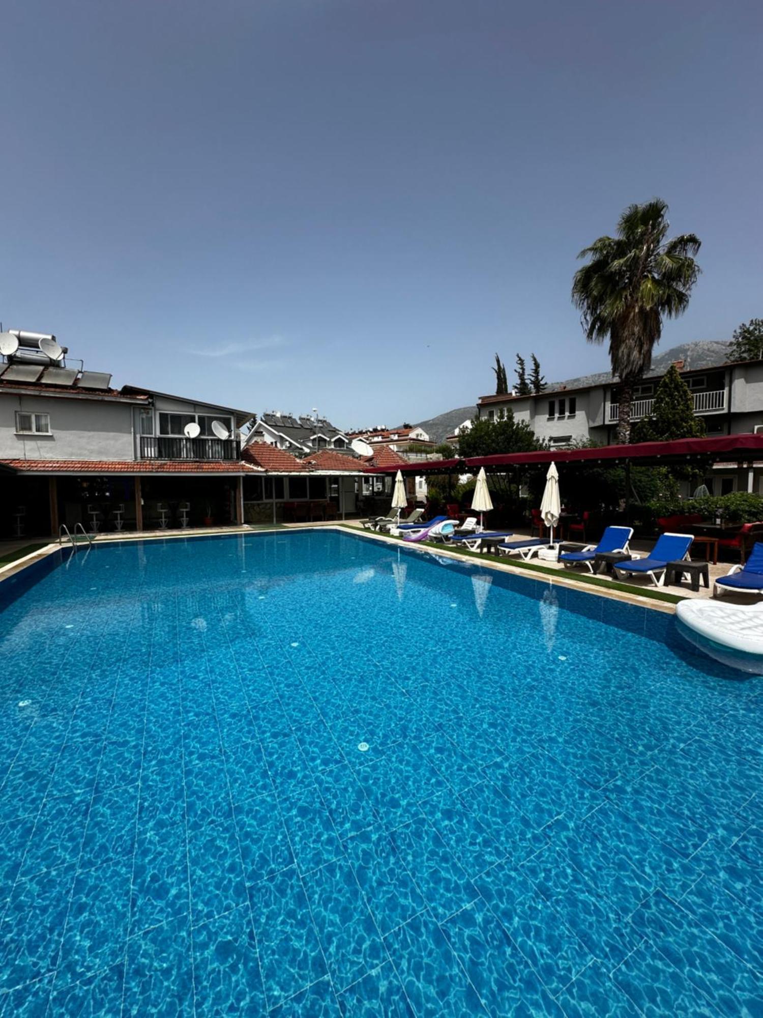 Carmina Hotel Ovacık Buitenkant foto